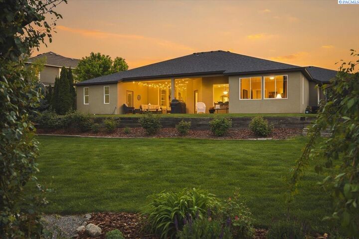 Property Photo:  2902 Sunshine Ridge Road  WA 99352 