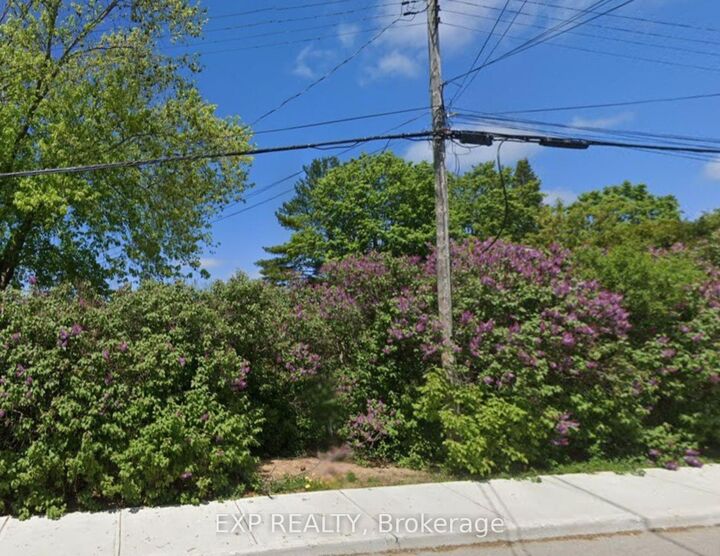 242 Victoria Street — photo 1
