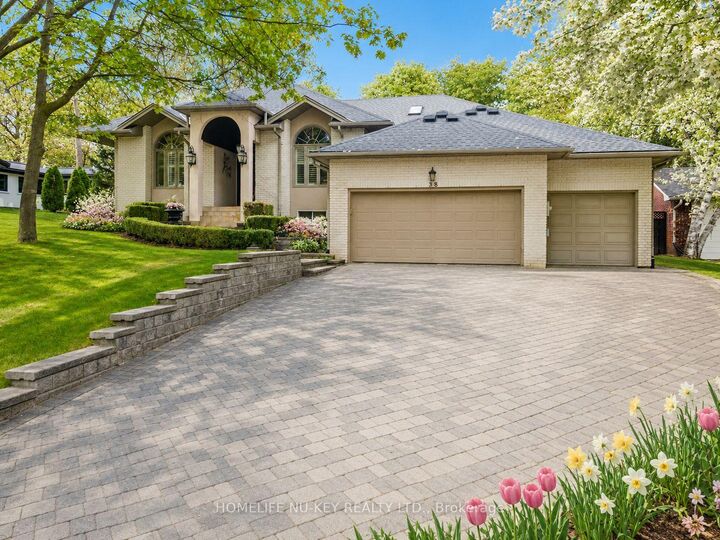 38 Castle Drive — photo 1