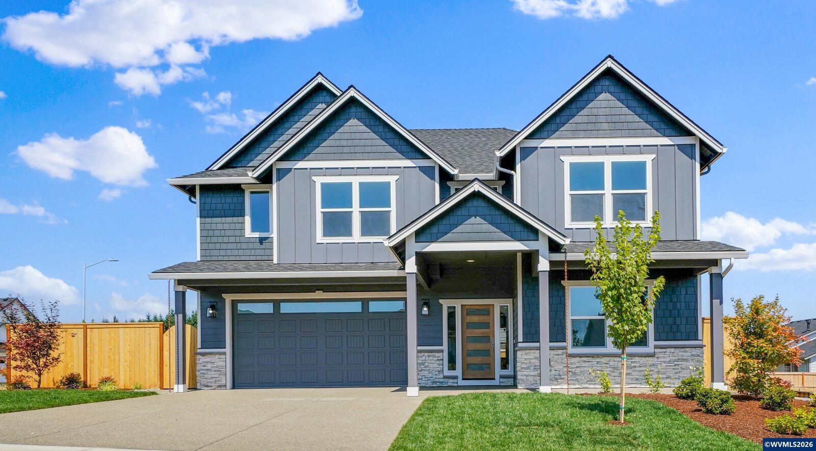Property Photo: 739 Emily Grace Ln SE OR 97306