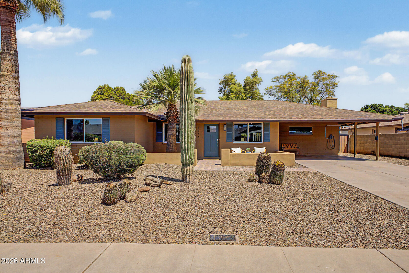 Property Photo: 1146 E Magdalena Drive AZ 85283
