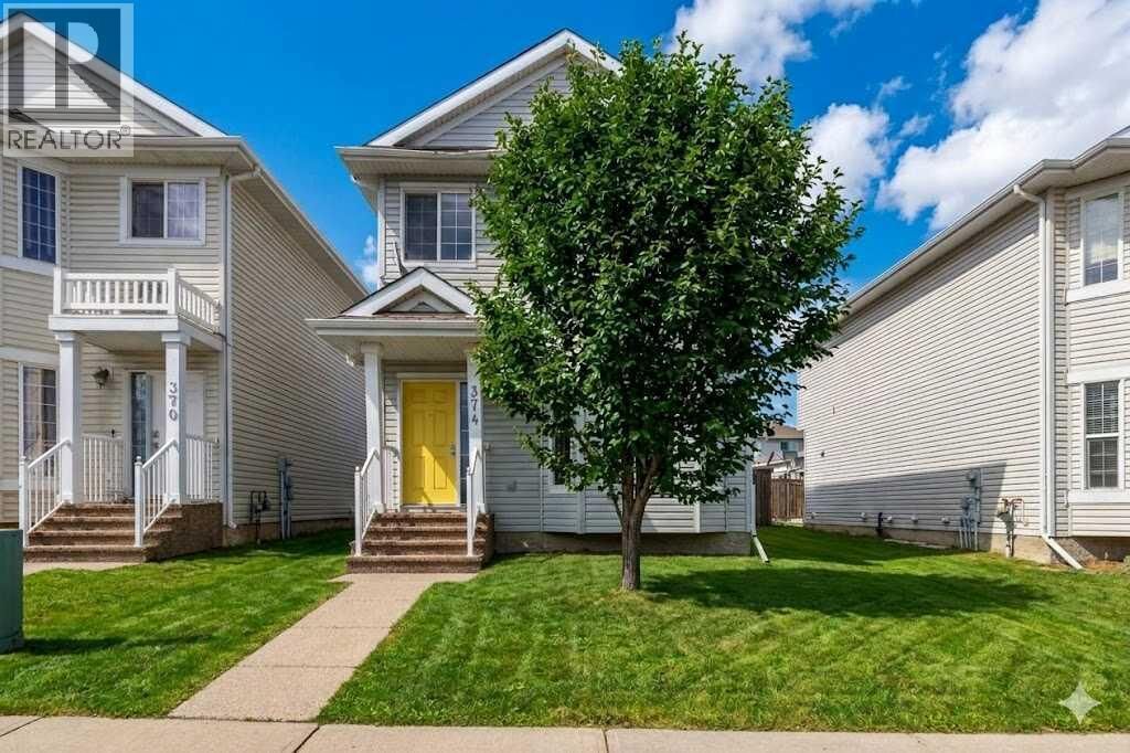 Property Photo:  374 Parsons Creek Drive  AB T9K 0C8 