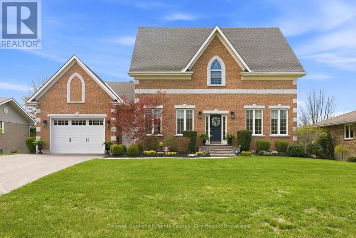 Property Photo:  36603 Maitland Avenue  ON N7A 3Y1 