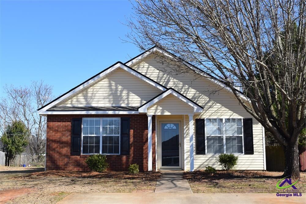 Property Photo:  404 Chadwyck Circle  GA 31005-0000 