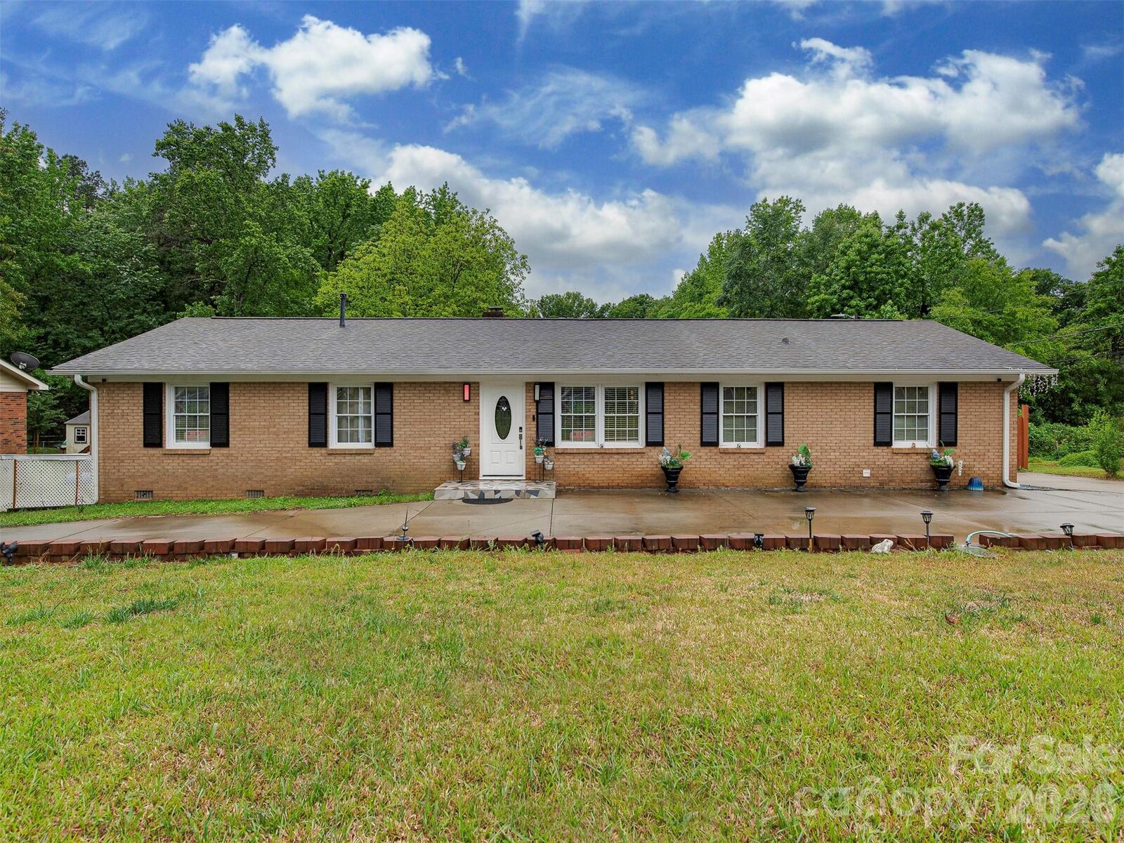 Property Photo:  8428 Anette Avenue  NC 28227 
