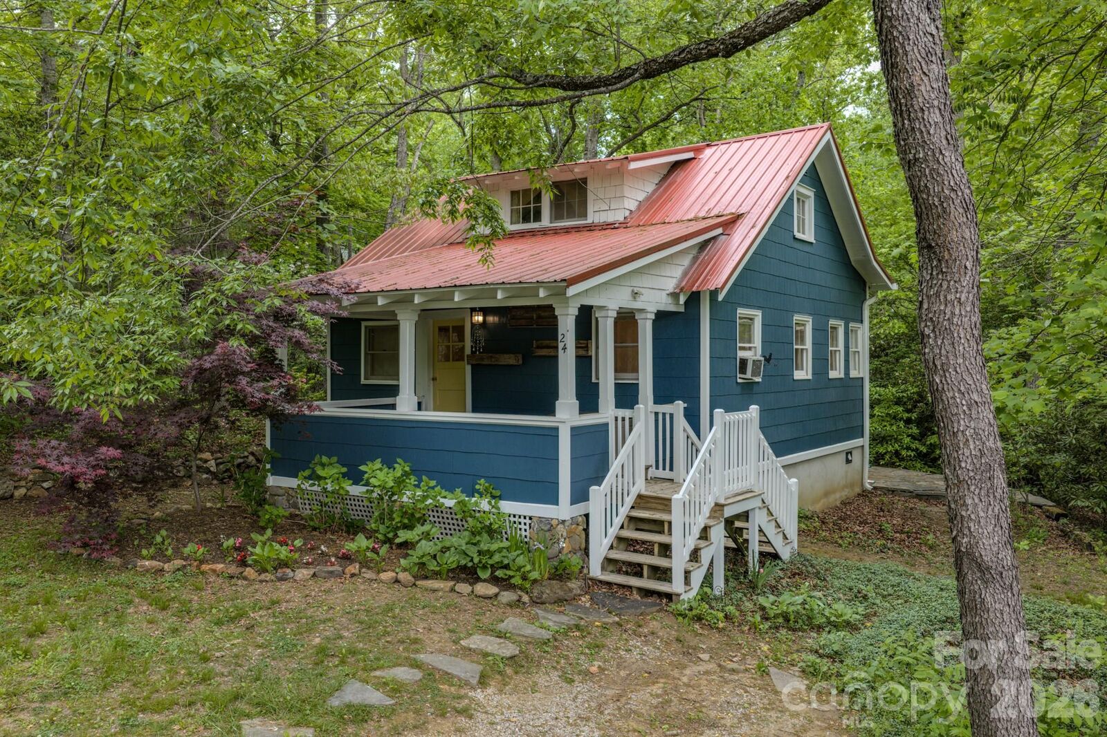 Property Photo: 24 Moore Circle NC 28711