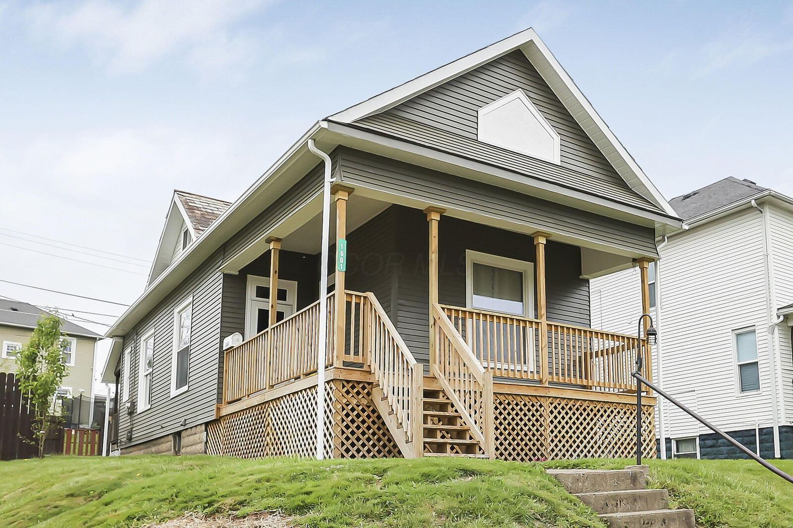 Property Photo:  1601 Bluff Street  OH 43701 