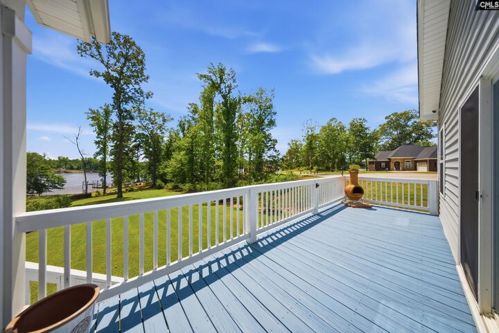 Property Photo:  105 Somerset Court  SC 29070 