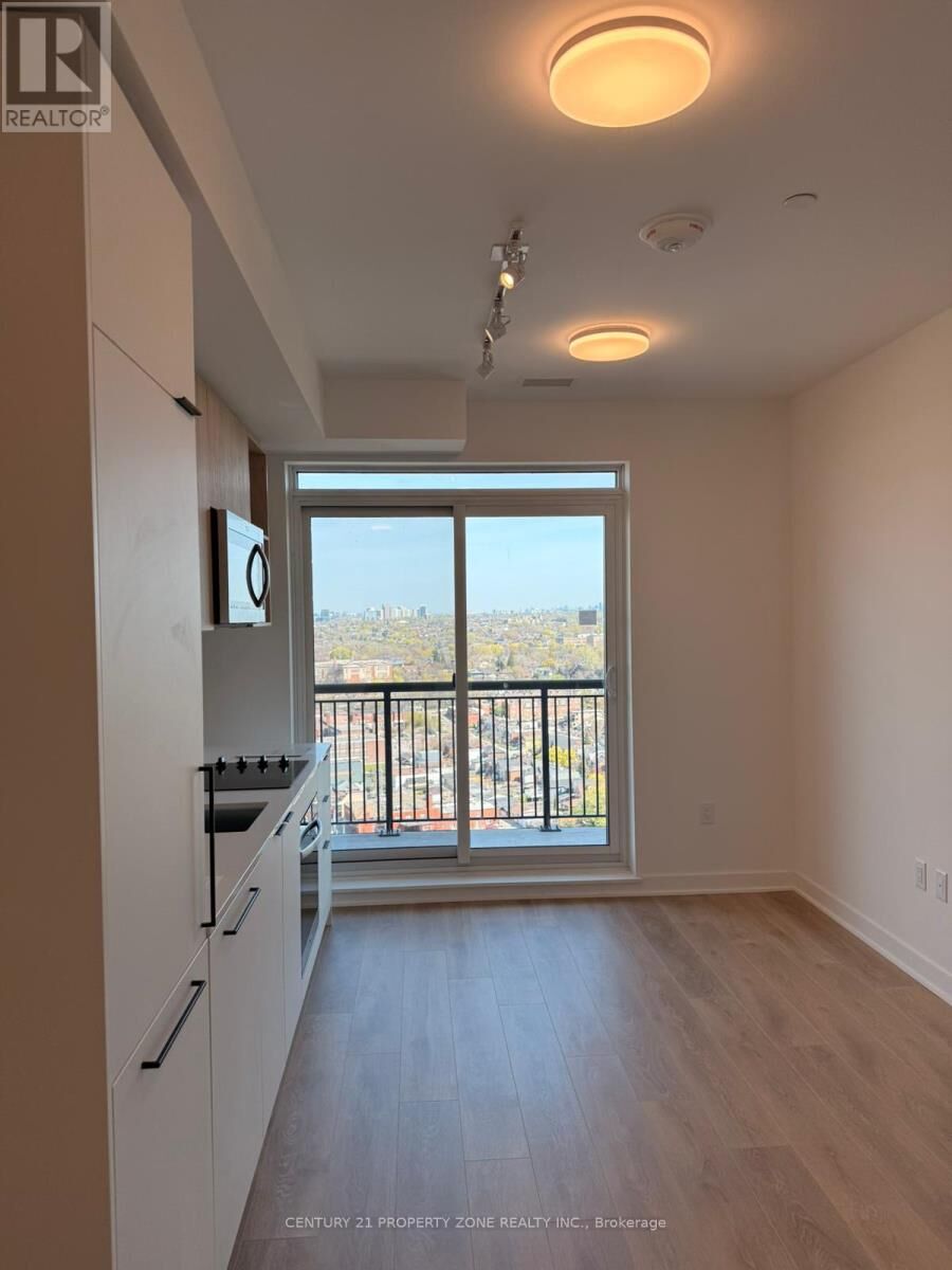 Property Photo:  1185 Dupont Street 2206  ON M6H 2A4 