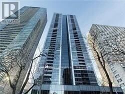 Property Photo:  28 Ted Rogers Way 4207  ON M4Y 2J4 