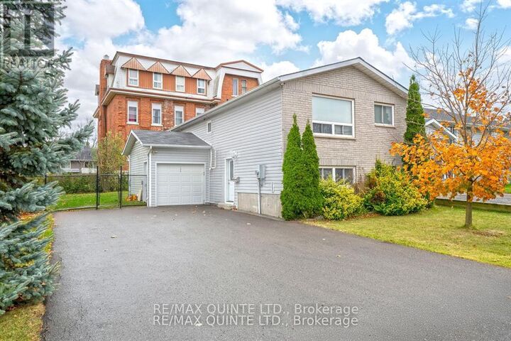 Property Photo:  138 College Street  ON K0K 1X0 