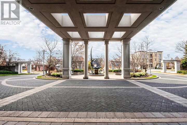 Property Photo:  15 Greeview Avenue 2206  ON M2M 4M7 