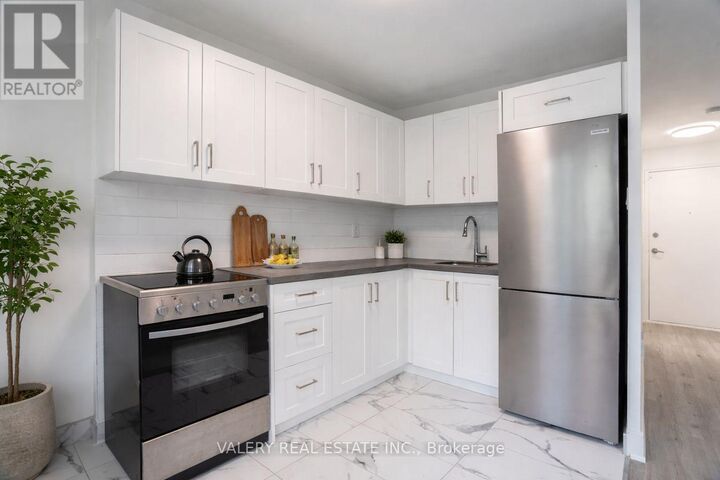 Property Photo:  177 St. George Street 603  ON M5R 2M5 