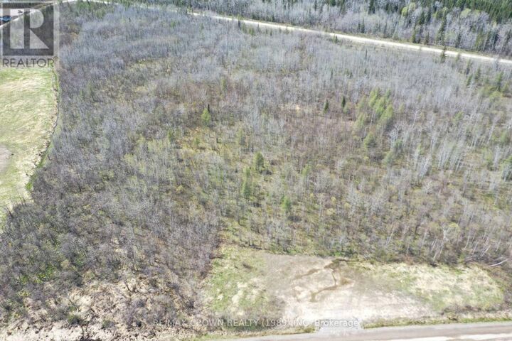 Property Photo:  73 Clear Lake Road North  ON P5N 2X7 