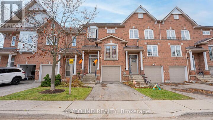 Property Photo:  1588 South Parade Court 43  ON L5M 6E7 