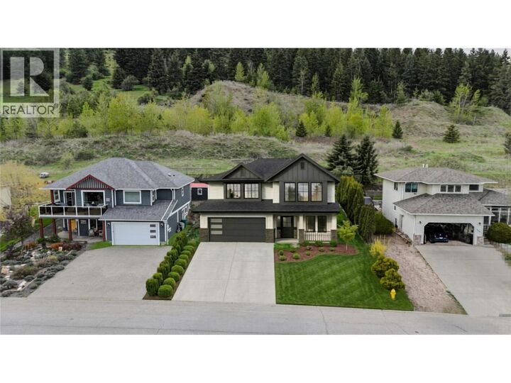 Property Photo: 2000 Mountain View Avenue BC V0E 2G0