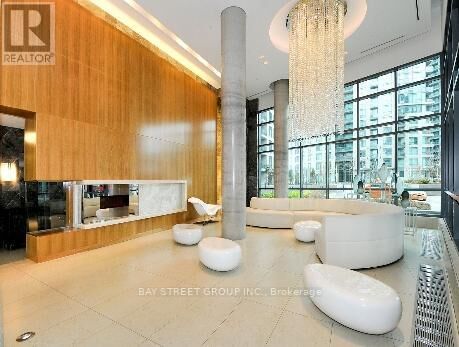 Property Photo:  215 Fort York Boulevard 1711  ON M5V 4A2 