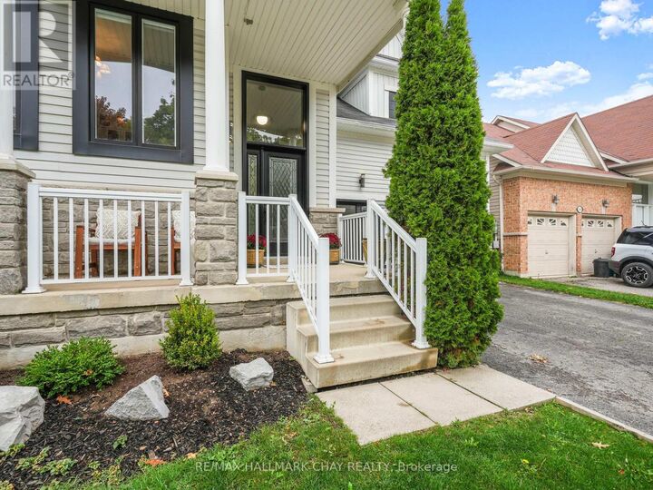 Property Photo:  102 Diana Way  ON L4M 7J2 
