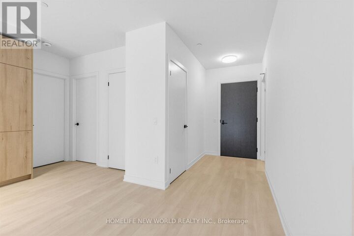 Property Photo:  117 Broadway Avenue 602  ON M4P 1V3 