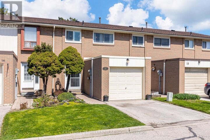 Property Photo:  17 Craigleigh Crescent 17  ON L6T 2E3 