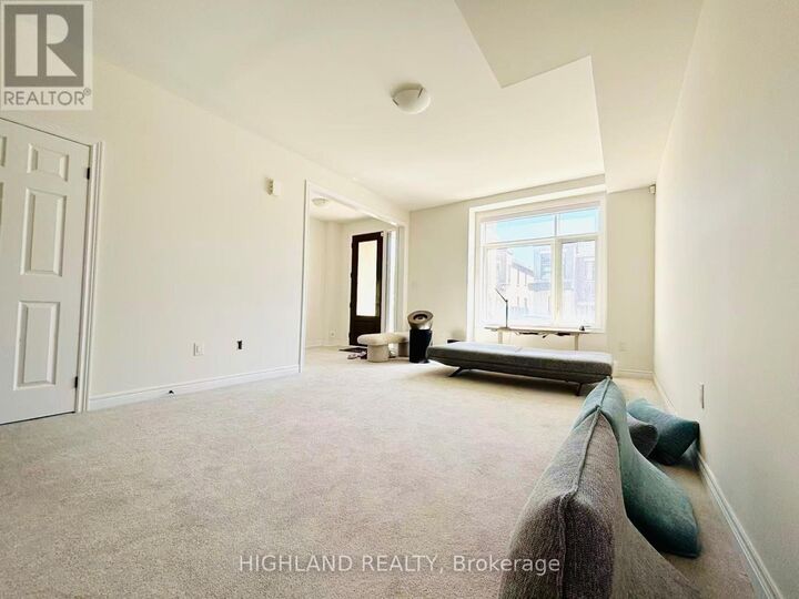Property Photo:  12 Robert Eaton Avenue  ON L3S 0G3 