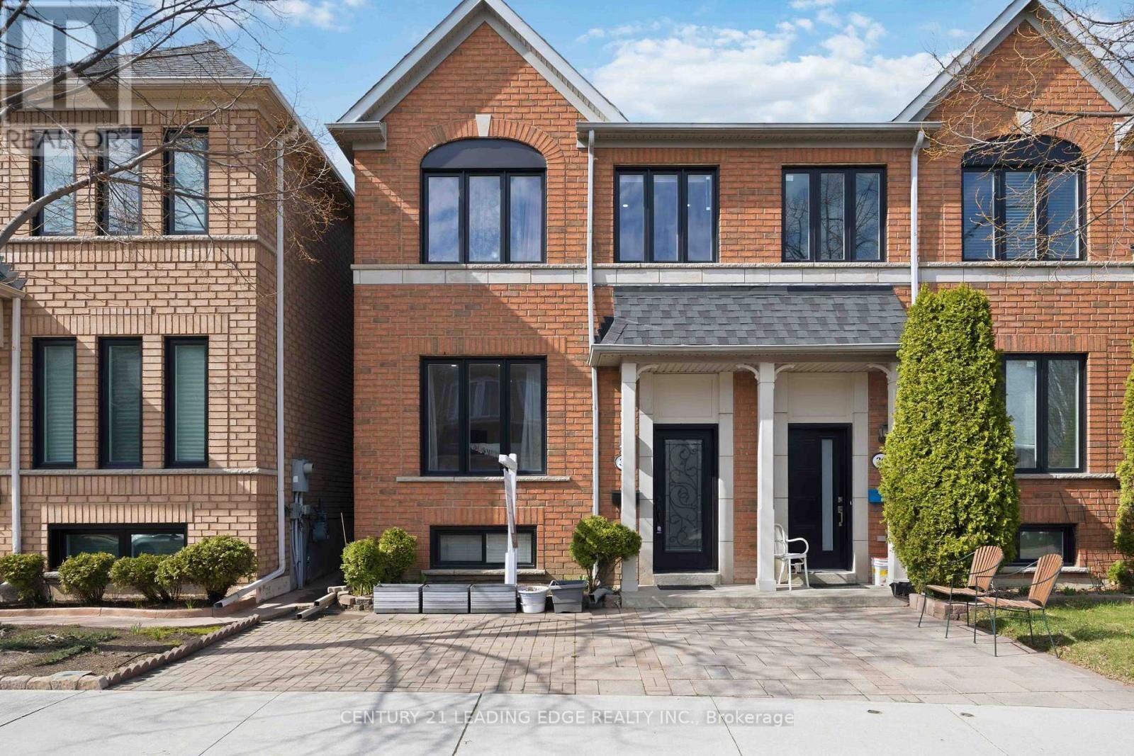 Property Photo:  38 Viella Street  ON M6N 5C8 