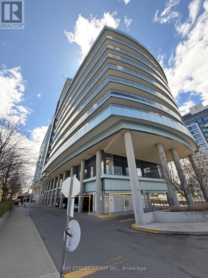Property Photo:  2885 Bayview Avenue 1421  ON M2K 0A3 