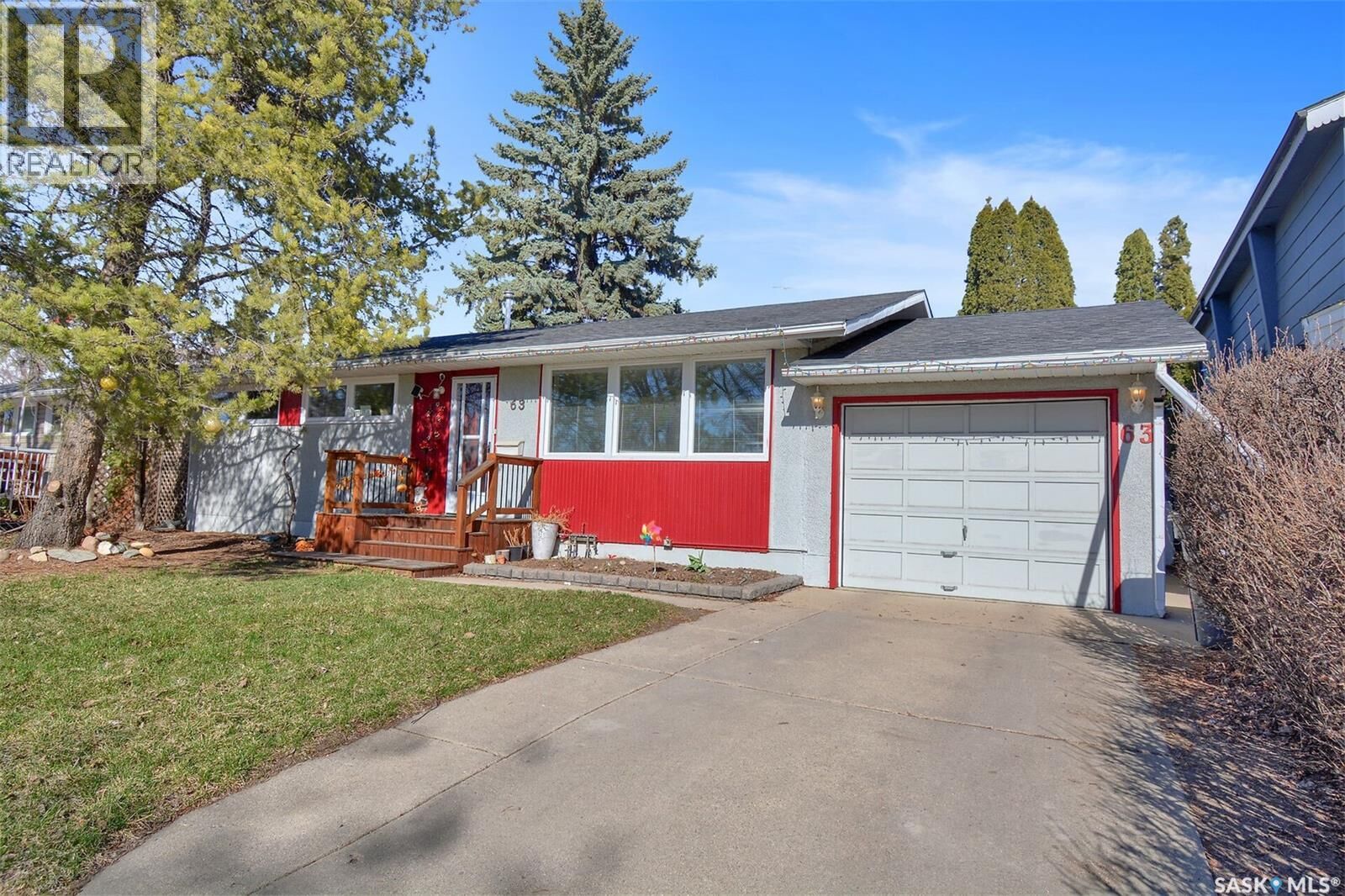 Property Photo:  63 Spinks Drive  SK S7H 3X1 