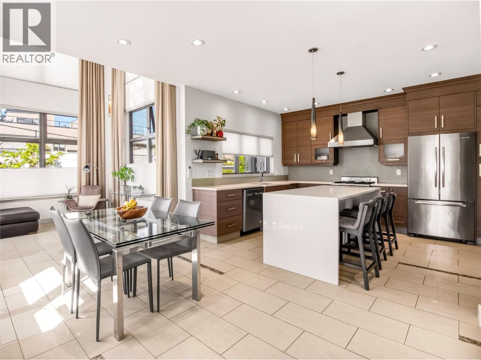 Property Photo: 433 Churchill Avenue 101 BC V2A 1C9