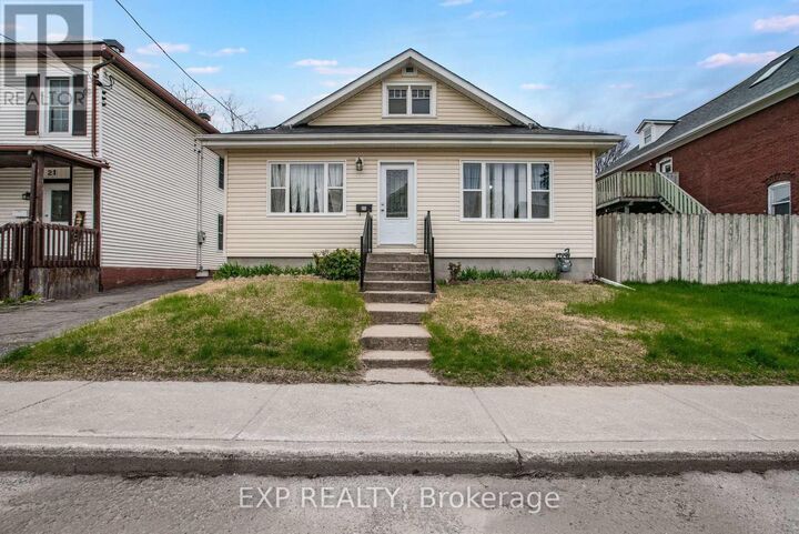 Property Photo:  25 Mary Street South  ON K7A 3P9 