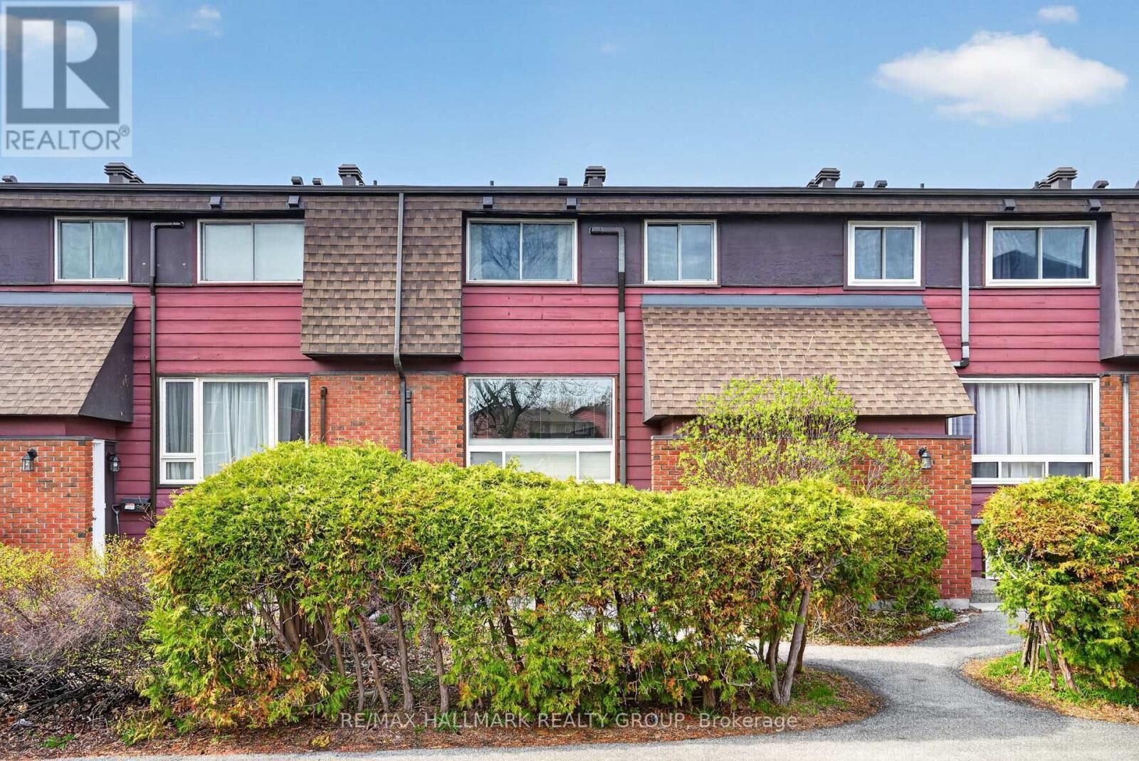 Property Photo:  7C Banner Road  ON K2H 8T3 
