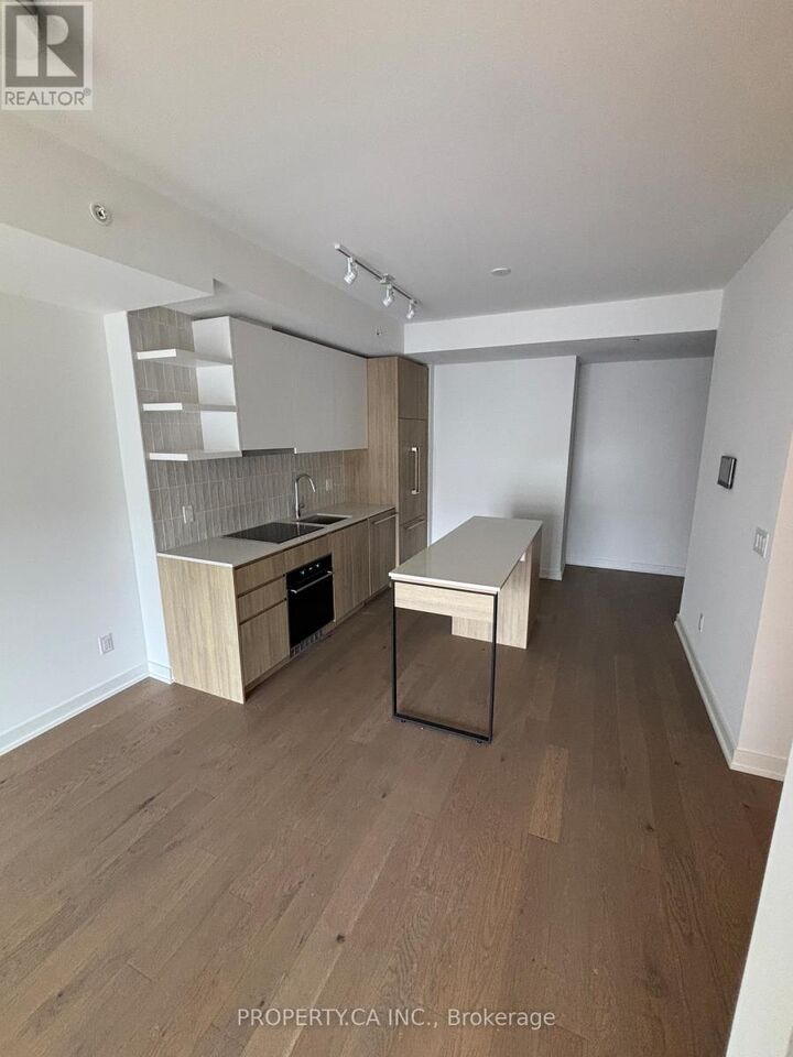 Property Photo:  1161 Kingston Road 308  ON M4E 1T4 