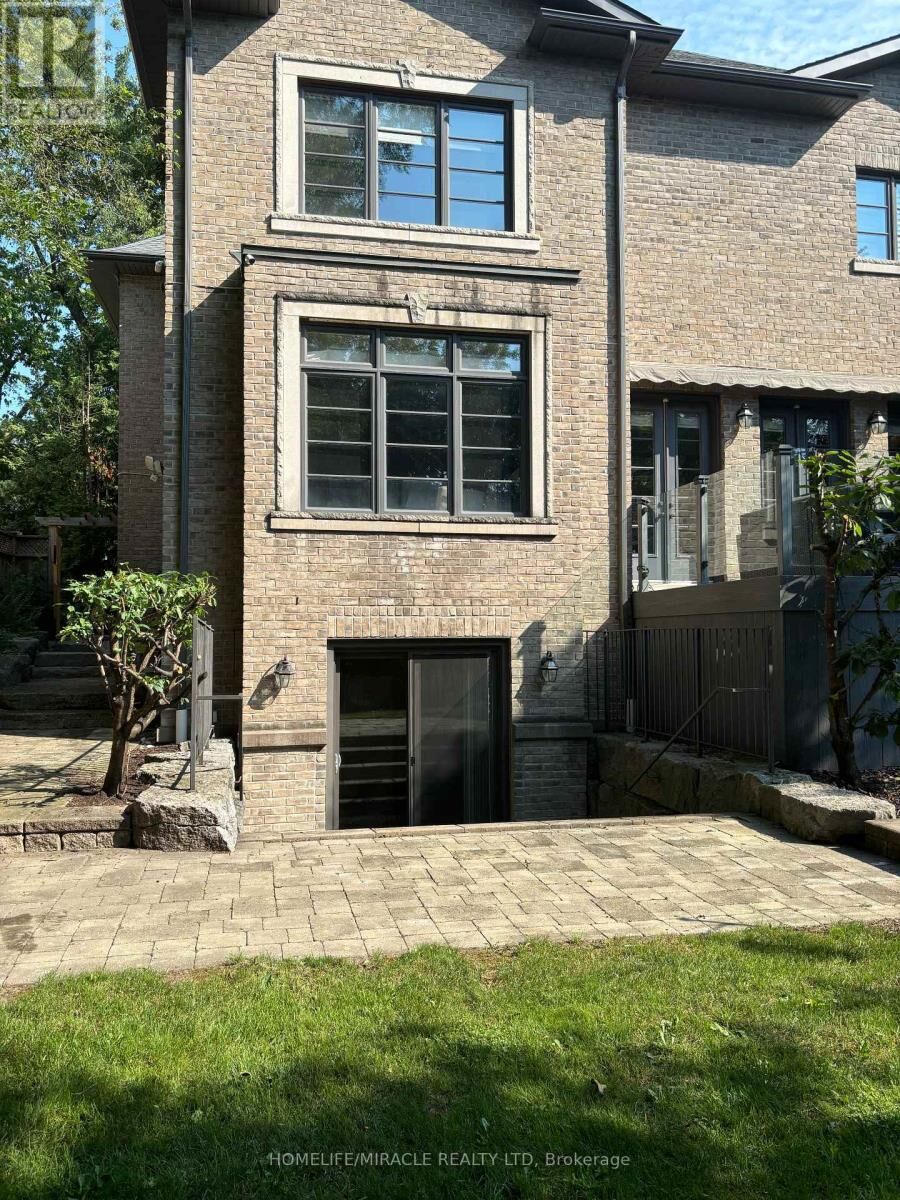 Property Photo:  81 Chestnut Hills Parkway Lower  ON M9A 3R1 