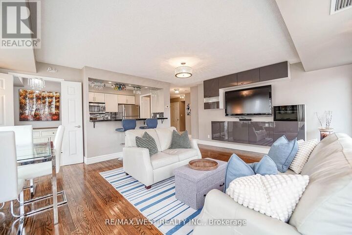 Property Photo:  190 Manitoba Street 309  ON M8Y 3Y8 