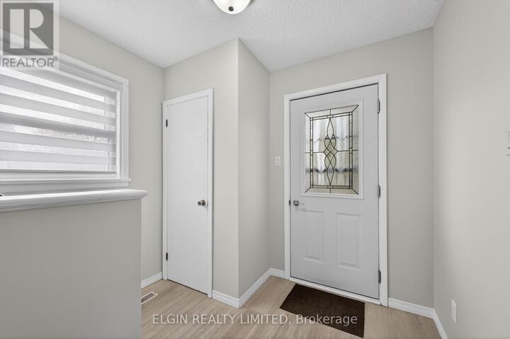 Property Photo:  250 Forest Avenue  ON N5R 2K4 