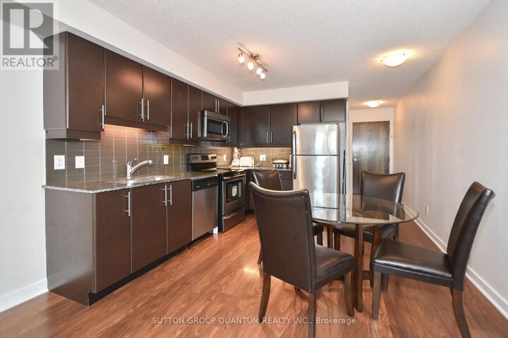 Property Photo:  33 Bay Street 911  ON M5J 2Z3 