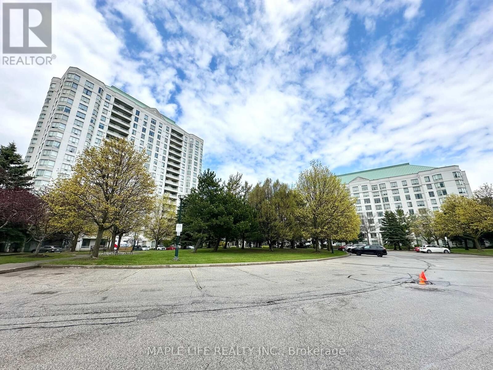 Property Photo:  5001 Finch Avenue East 1103  ON M1S 5J9 
