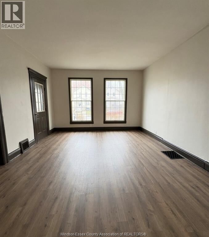 Property Photo:  1011 Windsor Avenue  ON N9A 1K3 