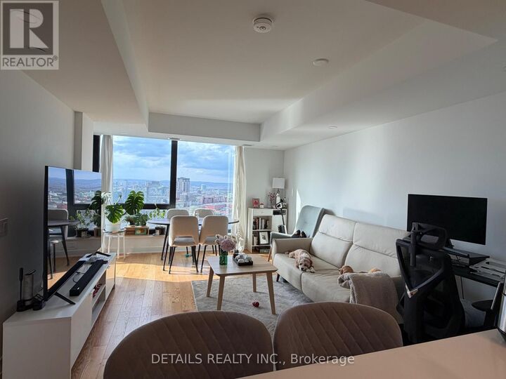 Property Photo:  340 Queen Street  ON K1R 5A5 