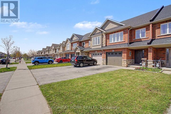 Property Photo:  262 Pinehill Drive  ON L0R 1P0 