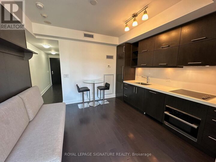 Property Photo:  65 St. Mary Street 1410  ON M5S 0A6 