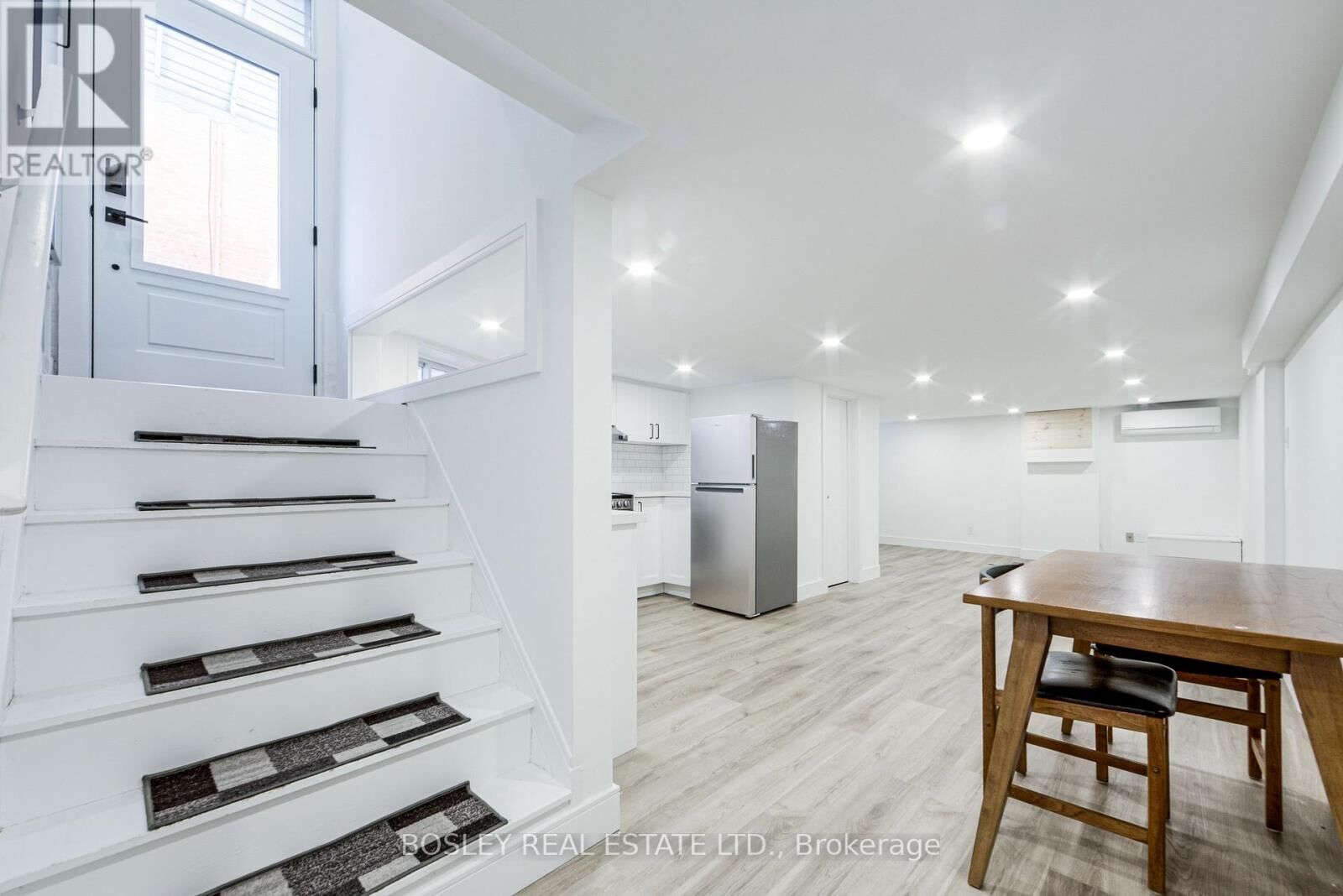 Property Photo:  13 Ravina Crescent Lower  ON M4J 3L9 
