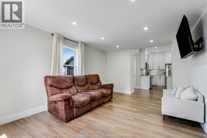 Property Photo:  23 Buchanan Street  ON N0P 2P0 