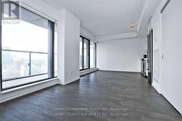 Property Photo:  60 Colborne Street 2206  ON M5E 1E3 