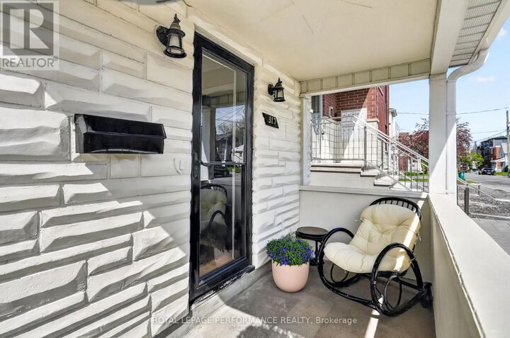 Property Photo:  317 Shakespeare Street  ON K1L 5M1 