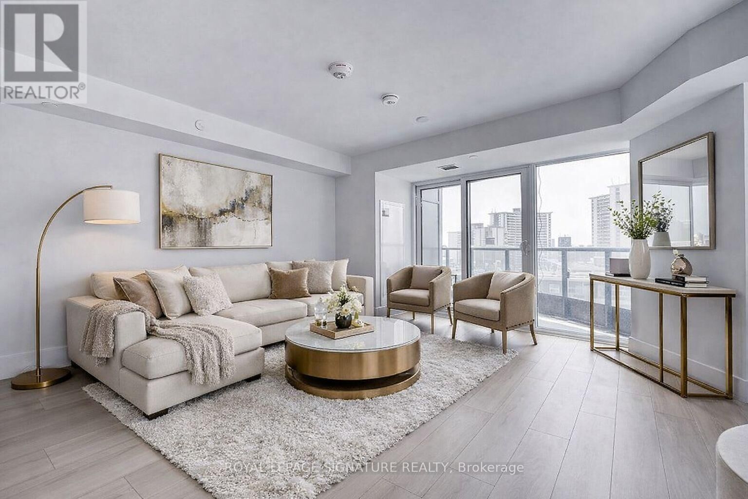 Property Photo:  585 Bloor Street East 2722  ON M4W 0B3 