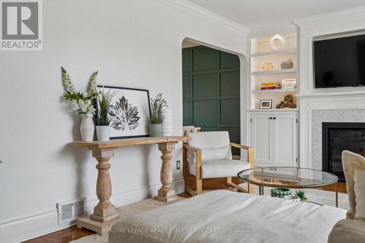 Property Photo:  196 Berry Road  ON M8Y 1W8 