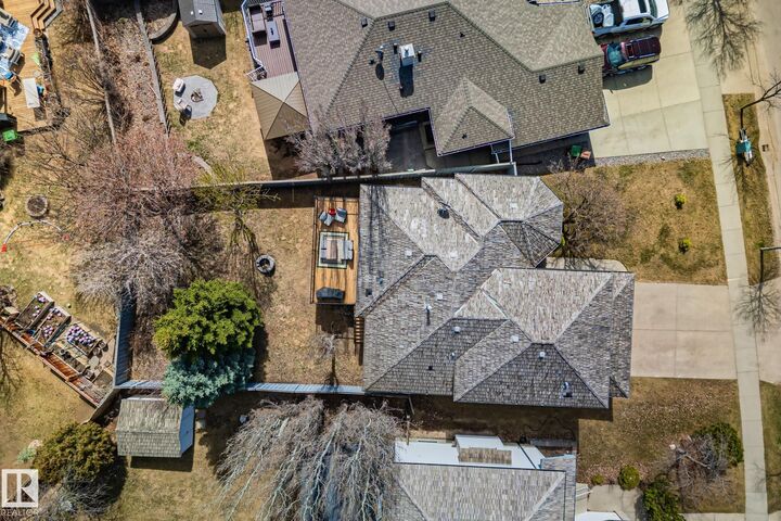 Property Photo:  8 Oakridge Drive  AB T8N 6E4 