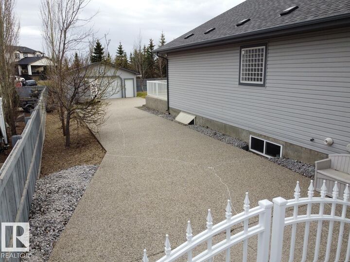 Property Photo:  243 Greenfield Way  AB T8L 0B3 