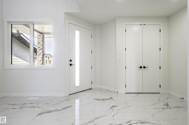 Property Photo:  216 23 Street SW  AB T6X 3C7 